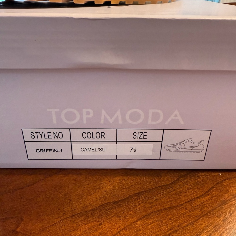 Boutique brand TOP Moda, Tan and White Sneakers with Retro Design - Picture 7 of 7